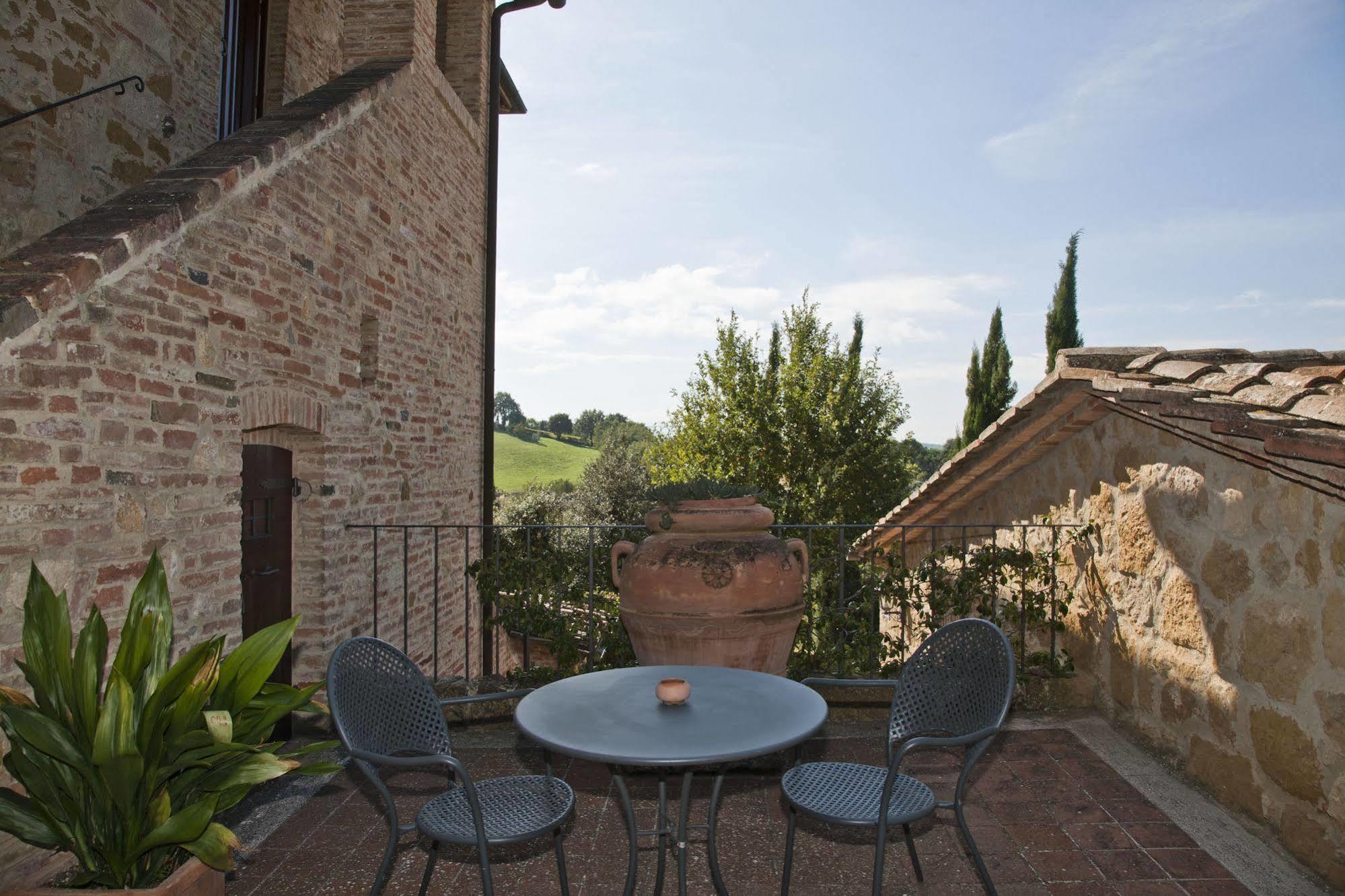 Montorio Vila Montepulciano Stazione Exterior foto